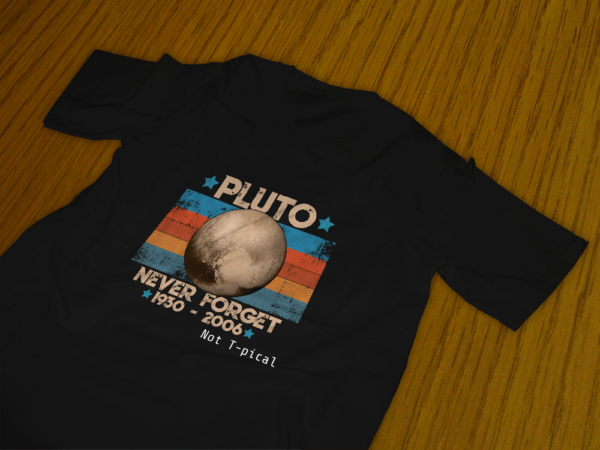 T-Shirt Pluto Never Forget Black